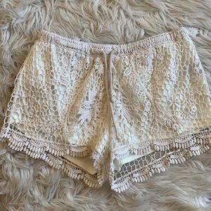 Full Tilt Ivory Lace Shorts Size M